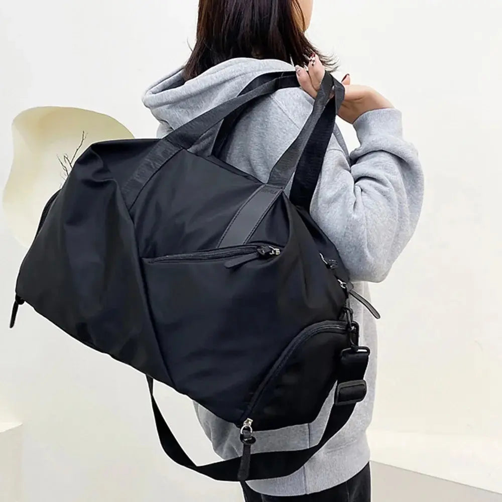 Sports Bag - Travel Bag - Gym Bag - Multi-Purpose Use - Lightweight - Straps